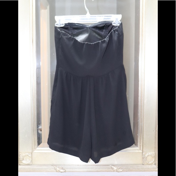 EXPRESS BLACK ROMPER WITH FRONT RUFFLE - Picture 3 of 4